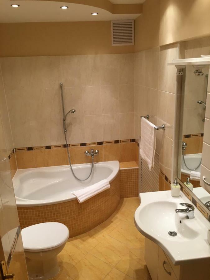 Apartman Tatjana Appartamento Podgora Esterno foto